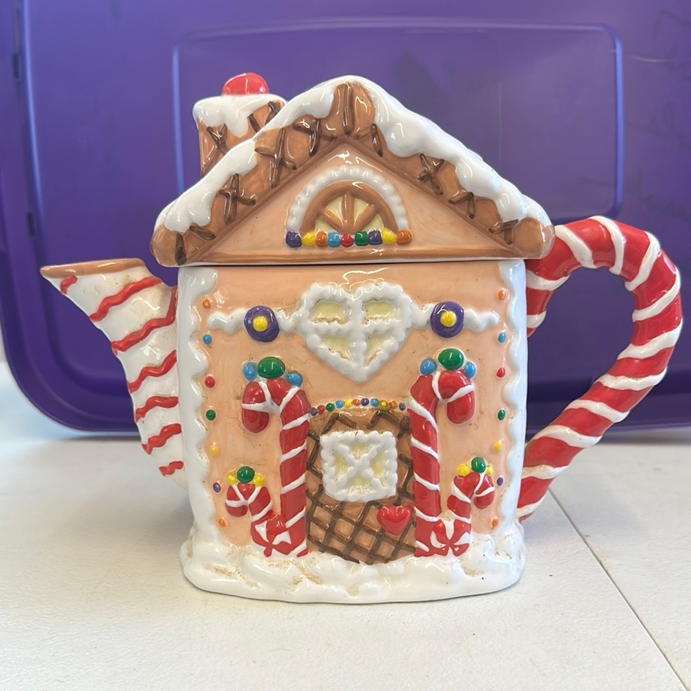 Festive Gingerbread House Teapot - Red and White